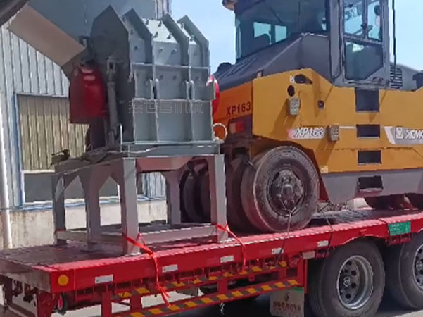 新疆800型破碎機(jī)發(fā)貨